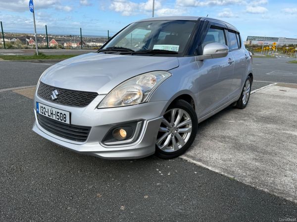 Suzuki Swift Hatchback, Petrol, 2013, Silver