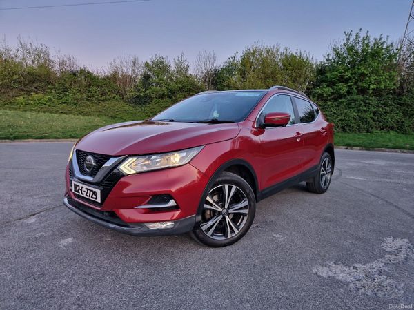 Nissan Qashqai MPV, Diesel, 2018, Red