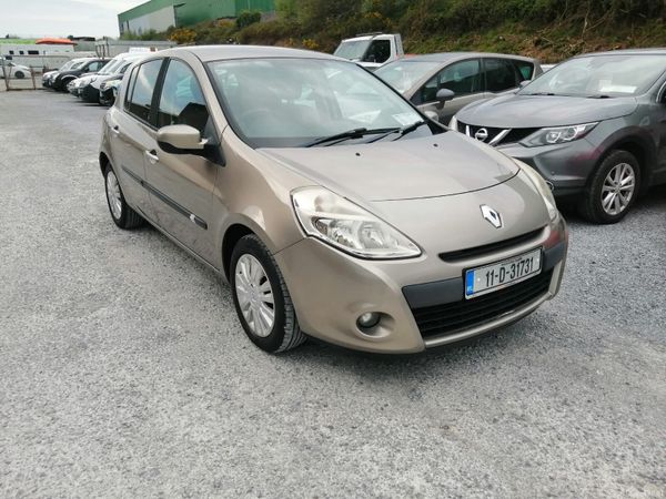 Renault Clio Hatchback, Ethanol Petrol, 2011, Gold
