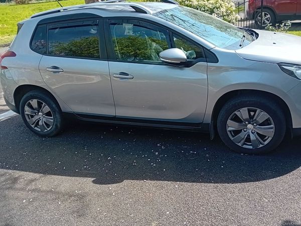Peugeot 2008 Estate, Petrol, 2018, Grey