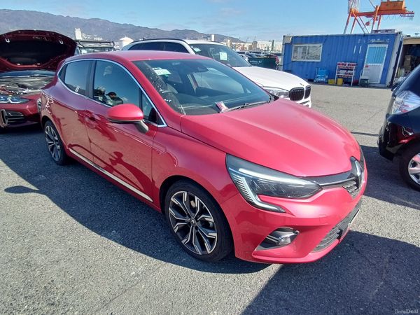 Renault Clio Hatchback, Petrol, 2021, Red