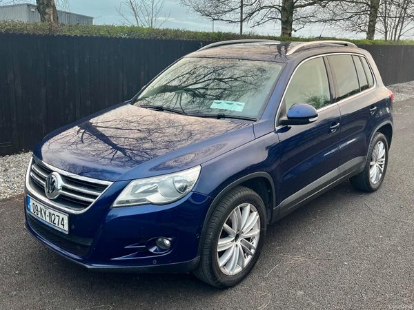 Volkswagen Tiguan SUV, Diesel, 2009, Blue