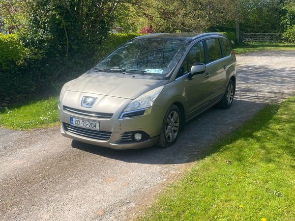 Peugeot 5008 MPV, Diesel, 2013, Grey