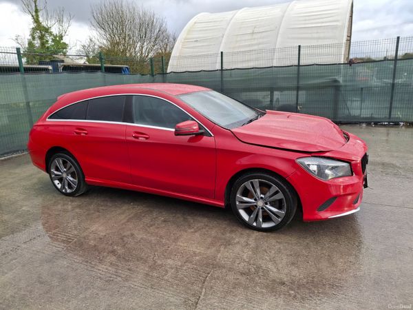Mercedes-Benz CLA Estate, Diesel, 2016, Red