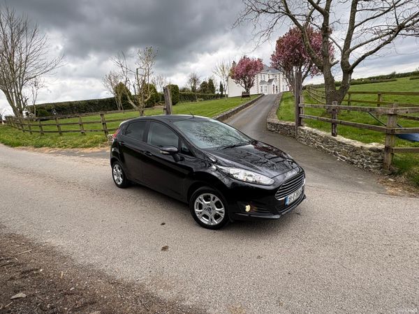 Ford Fiesta Hatchback, Petrol, 2015, Black