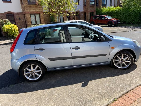 Ford Fiesta Hatchback, Petrol, 2007, Blue