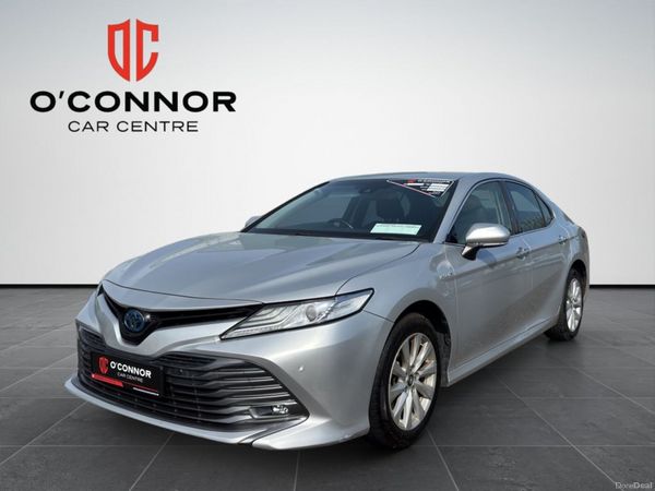 Toyota Camry Saloon, Petrol Plug-in Hybrid, 2019, Silver