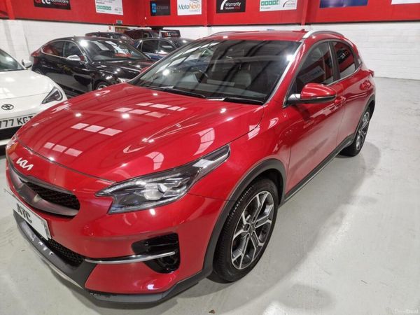Kia XCeed Hatchback, Petrol, 2022, Red