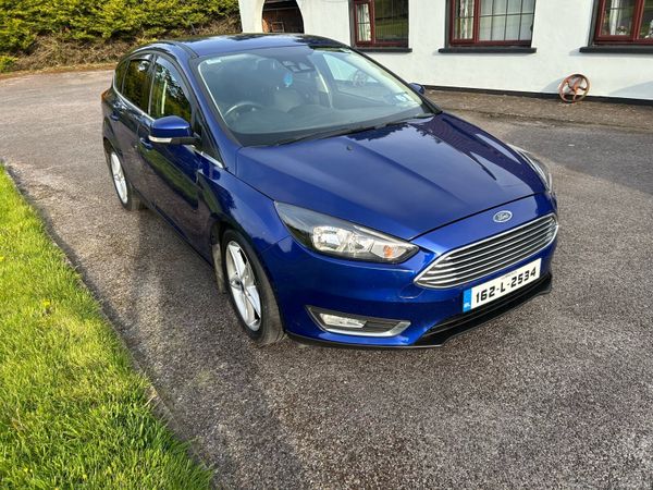 Ford Focus Hatchback, Petrol, 2016, Blue