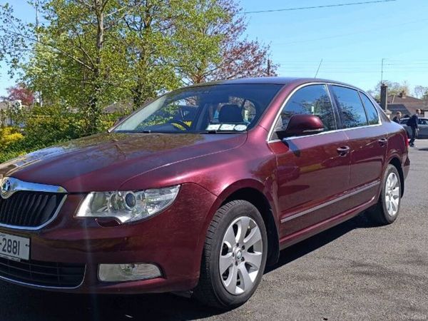 Skoda Superb Saloon, Diesel, 2009, Red