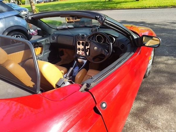 Alfa Romeo Spider Convertible, Petrol, 2001, Red