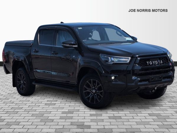 Toyota Hilux MPV, Diesel, 2024, Black