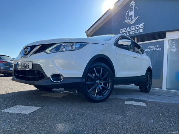 Nissan Qashqai Hatchback, Petrol, 2015, White