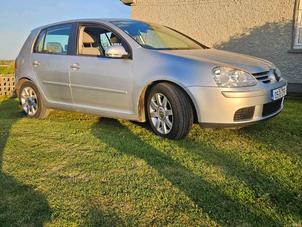 Volkswagen Golf Hatchback, Petrol, 2005, Silver