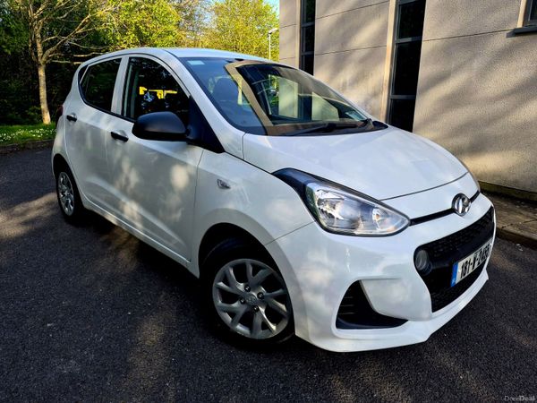 Hyundai i10 Hatchback, Petrol, 2018, White