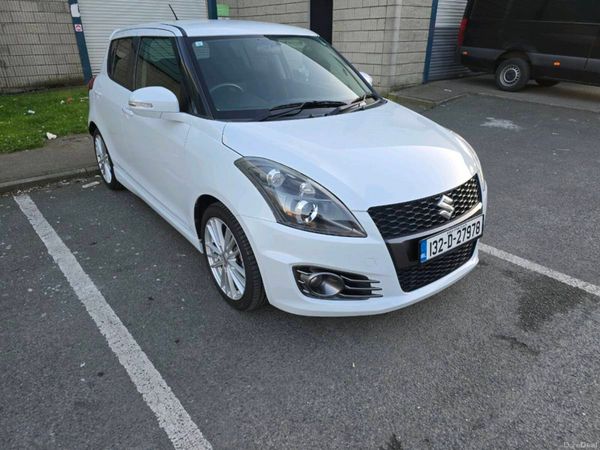 Suzuki Swift Hatchback, Petrol, 2013, White