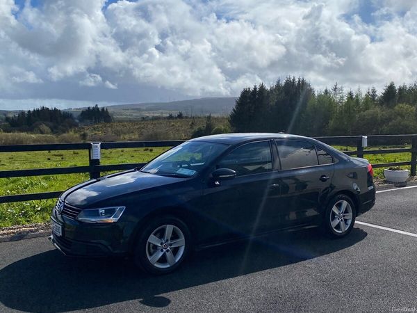 Volkswagen Jetta Saloon, Diesel, 2014, Black
