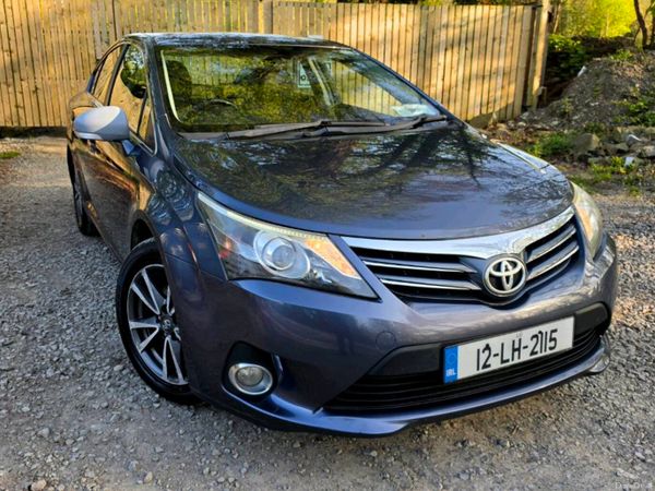 Toyota Avensis Saloon, Diesel, 2012, Blue