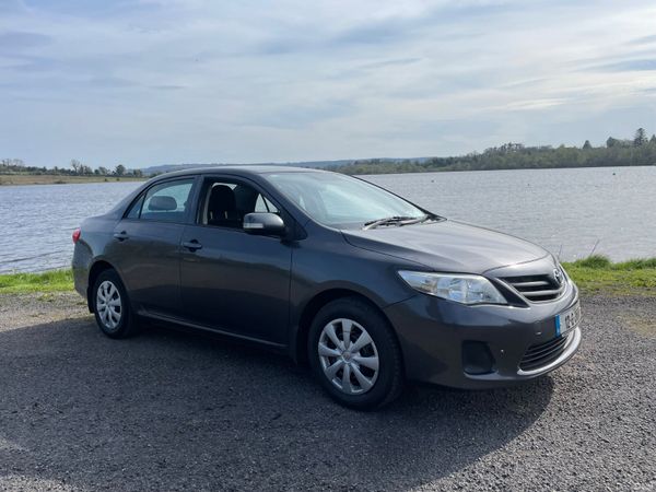Toyota Corolla Saloon, Diesel, 2012, Grey
