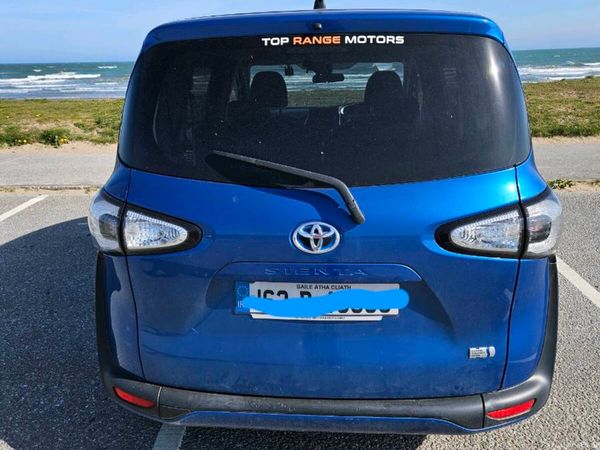 Toyota Sienta MPV, Petrol Hybrid, 2016, Blue