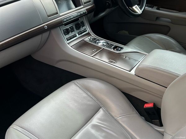Jaguar XF Saloon, Diesel, 2012, Grey