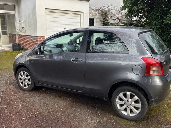 Toyota Yaris Hatchback, Diesel, 2008, Grey