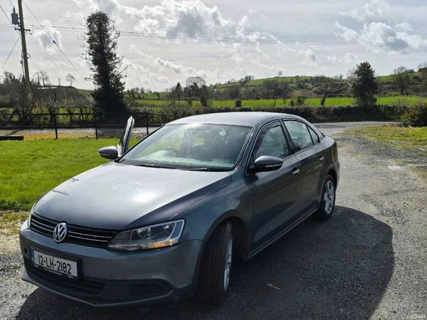 Volkswagen Jetta Saloon, Diesel, 2012, Grey