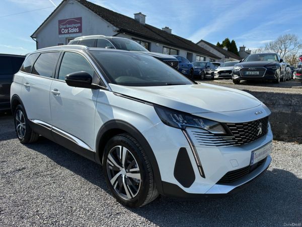 Peugeot 5008 MPV, Diesel, 2024, White