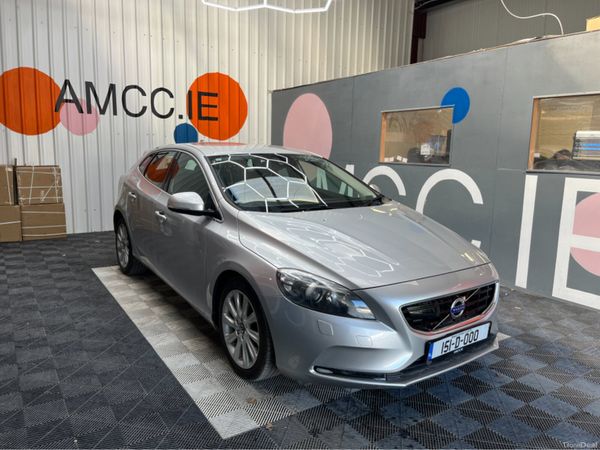 Volvo V40 Hatchback, Petrol, 2015, Silver