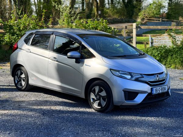 Honda Fit Hatchback, Petrol Hybrid, 2015, Silver