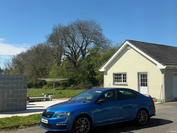 Skoda Octavia Hatchback, Petrol, 2014, Blue