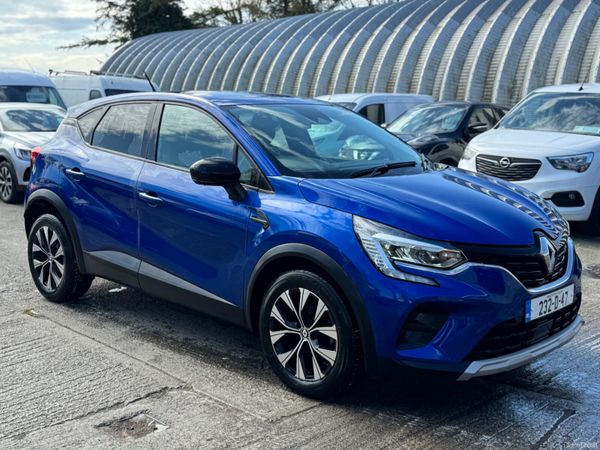 Renault Captur Hatchback, Petrol, 2023, Blue