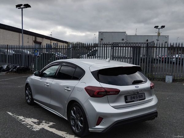 Ford Focus Hatchback, Diesel, 2024, Grey
