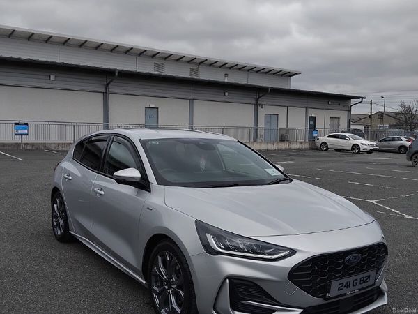 Ford Focus Hatchback, Diesel, 2024, Grey