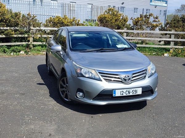 Toyota Avensis Saloon, Diesel, 2012, Grey