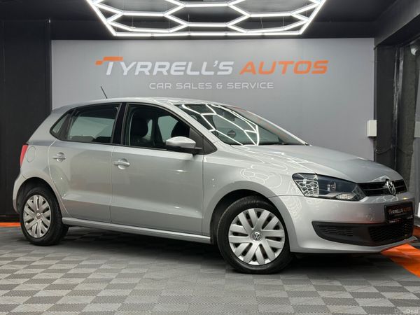 Volkswagen Polo Hatchback, Petrol, 2013, Silver