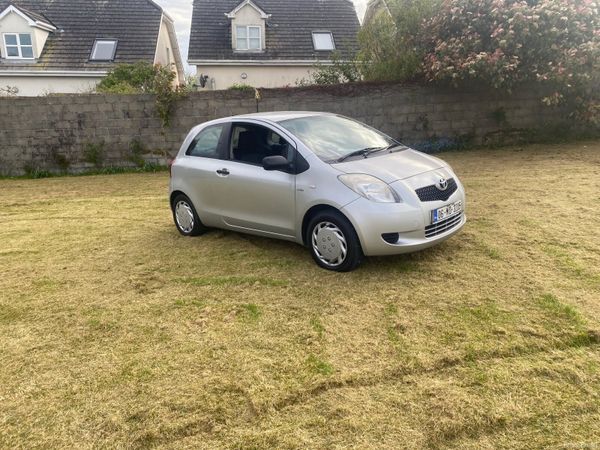 Toyota Yaris Hatchback, Diesel, 2006, Silver