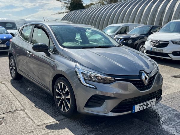 Renault Clio Hatchback, Petrol, 2023, Grey