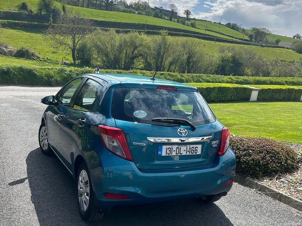 Toyota Yaris Hatchback, Petrol, 2013, Green