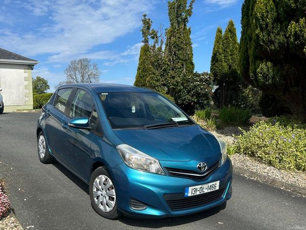 Toyota Yaris Hatchback, Petrol, 2013, Green