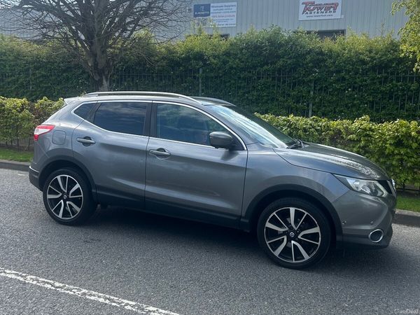 Nissan Qashqai SUV, Diesel, 2017, Grey