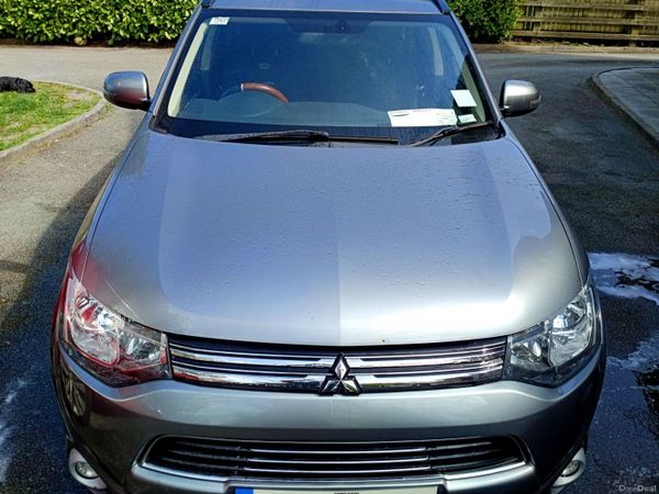 Mitsubishi Outlander SUV, Petrol Plug-in Hybrid, 2015, Grey