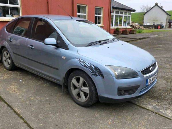 Ford Focus Hatchback, Petrol, 2005, Blue