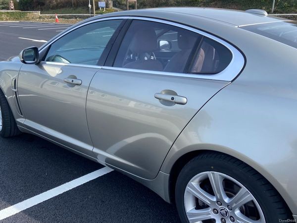 Jaguar XF Saloon, Diesel, 2010, Gold