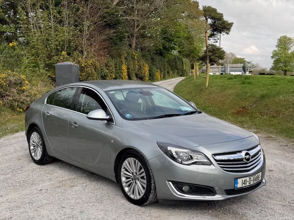 Opel Insignia Hatchback, Diesel, 2014, Silver