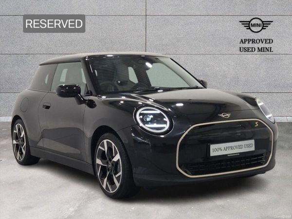 Mini Cooper Hatchback, Electric, 2026, Black