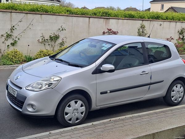 Renault Clio Hatchback, Ethanol Petrol, 2010, Silver