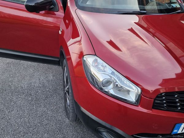 Nissan Qashqai+2 MPV, Diesel, 2014, Red