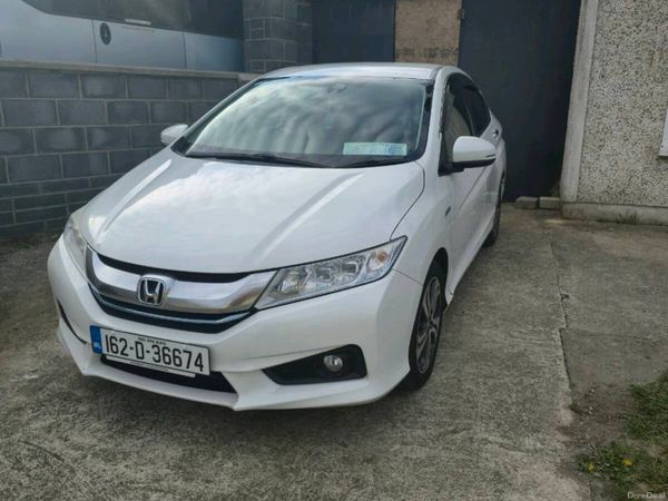 Honda Grace Saloon, Petrol Hybrid, 2016, White