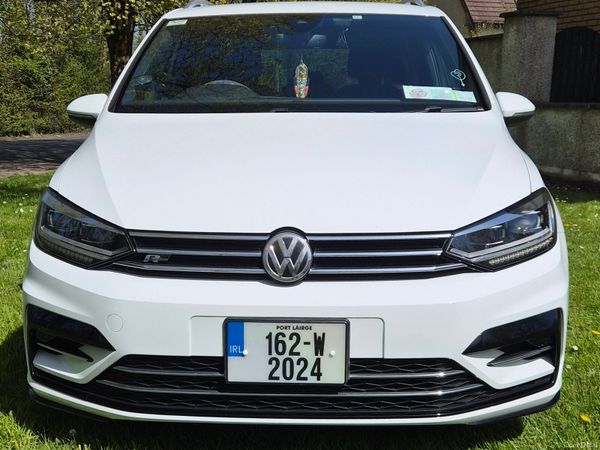 Volkswagen Touran MPV, Petrol, 2016, White